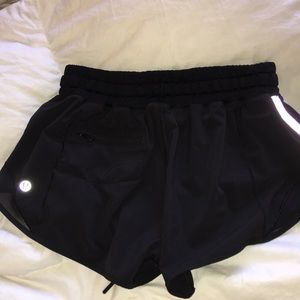 Lululemon hotty hot short 2.5